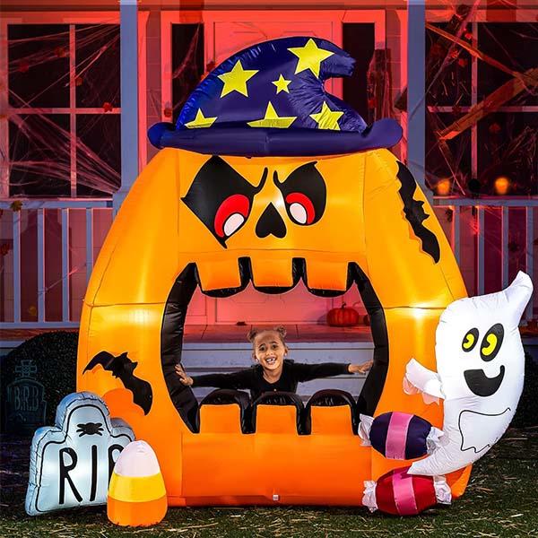 Halloween inflatable